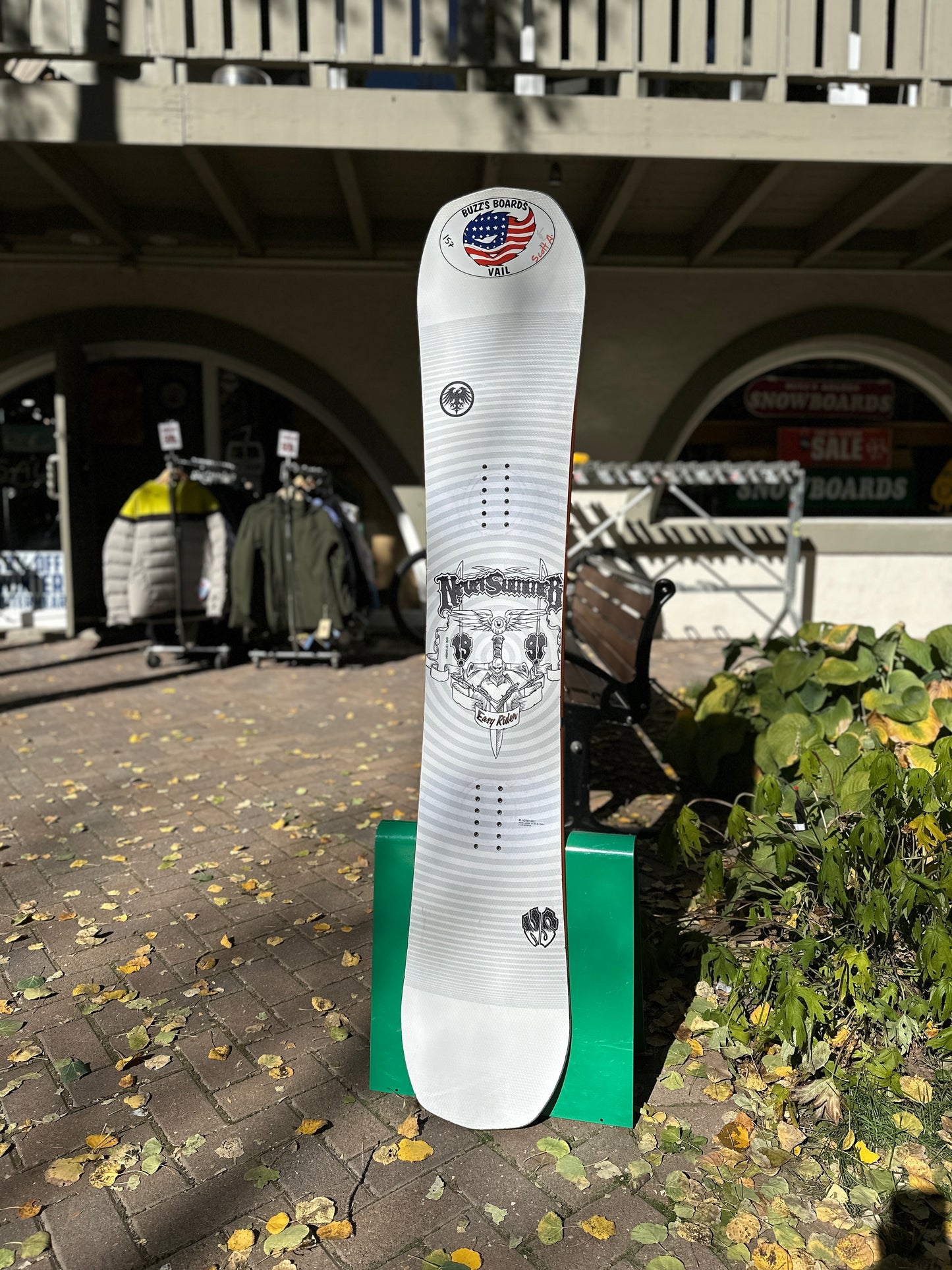 NEVER SUMMER EASY RIDER MEN'S DEMO SNOWBOARD 2024