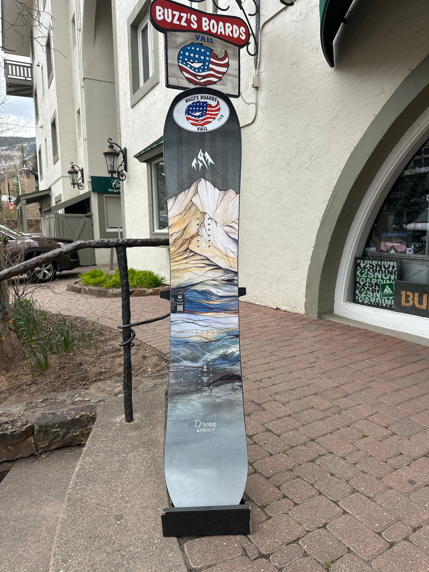 JONES DREAM WEAVER WOMEN’S SNOWBOARD USED DEMO BOARD 2025