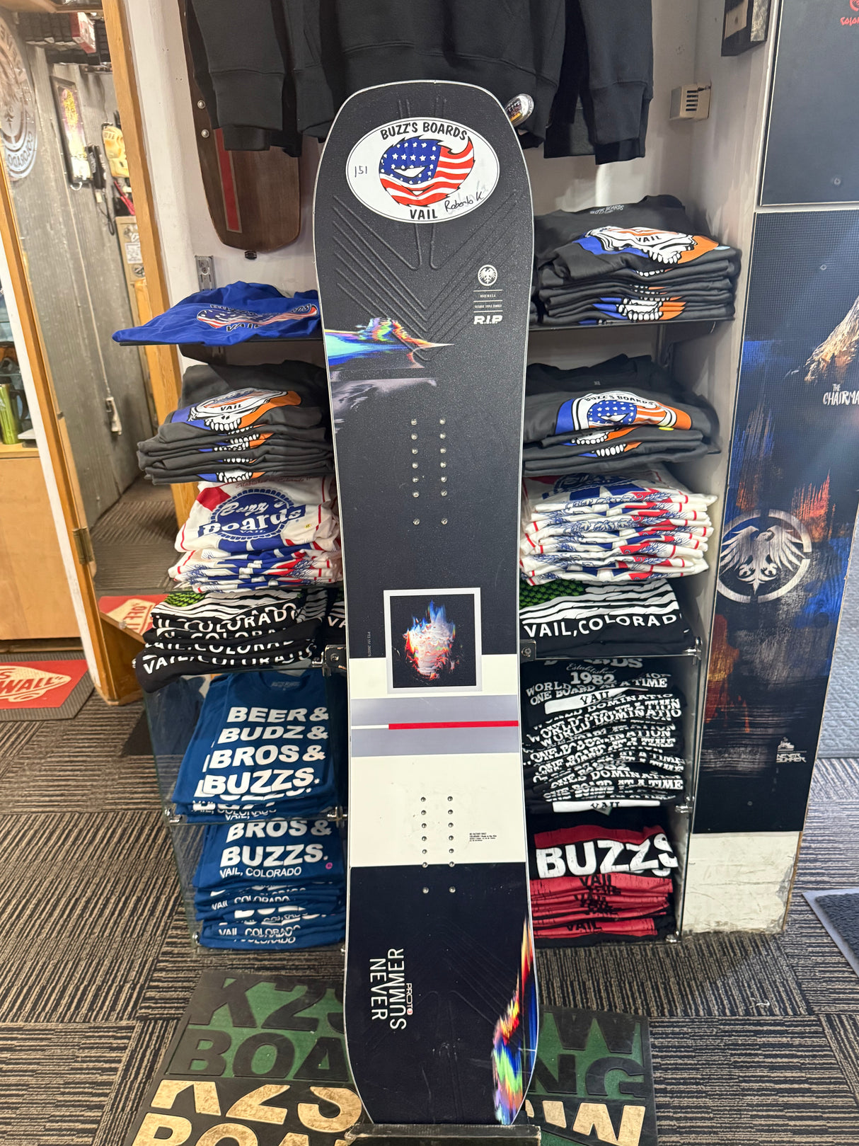 NEVER SUMMER PROTO TYPE 3 SNOWBOARD DBD 2026