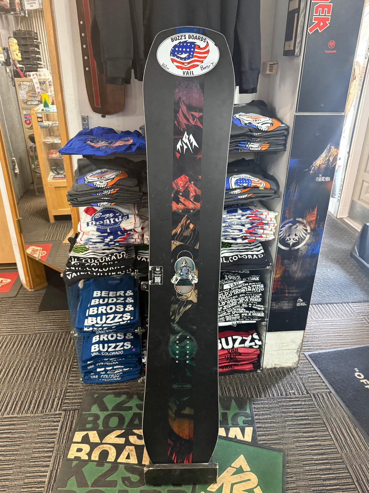 Jones Men's Mountain Twin Snowboard DBD 2026