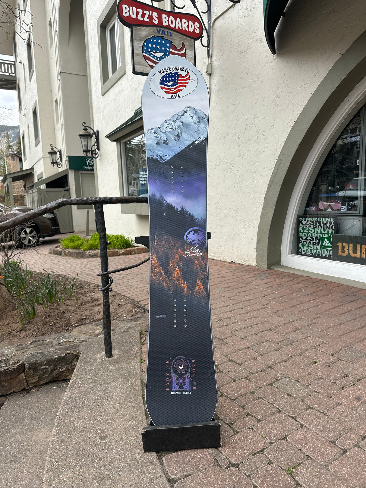 NEVER SUMMER Lady FR SNOWBOARD USED DEMO BOARD 2025