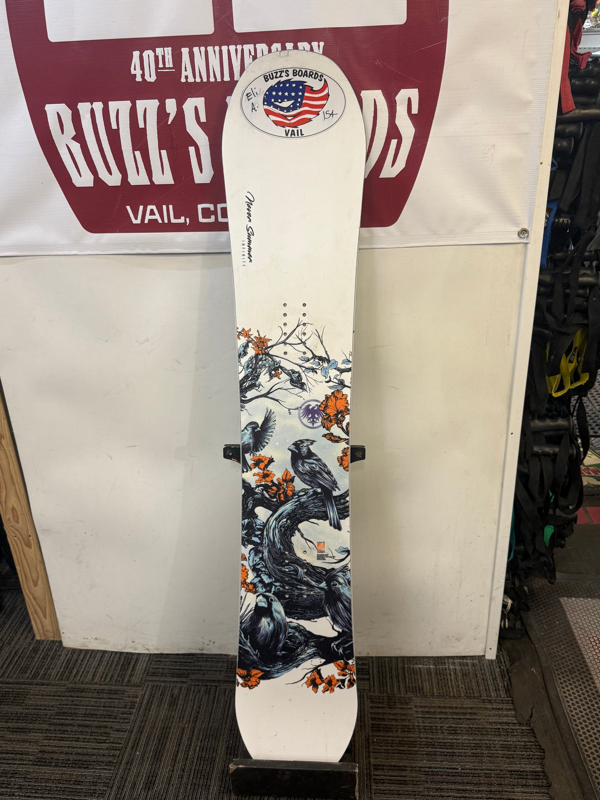 NEVER SUMMER INFINITY WOMEN'S SNOWBOARD DBD 2026