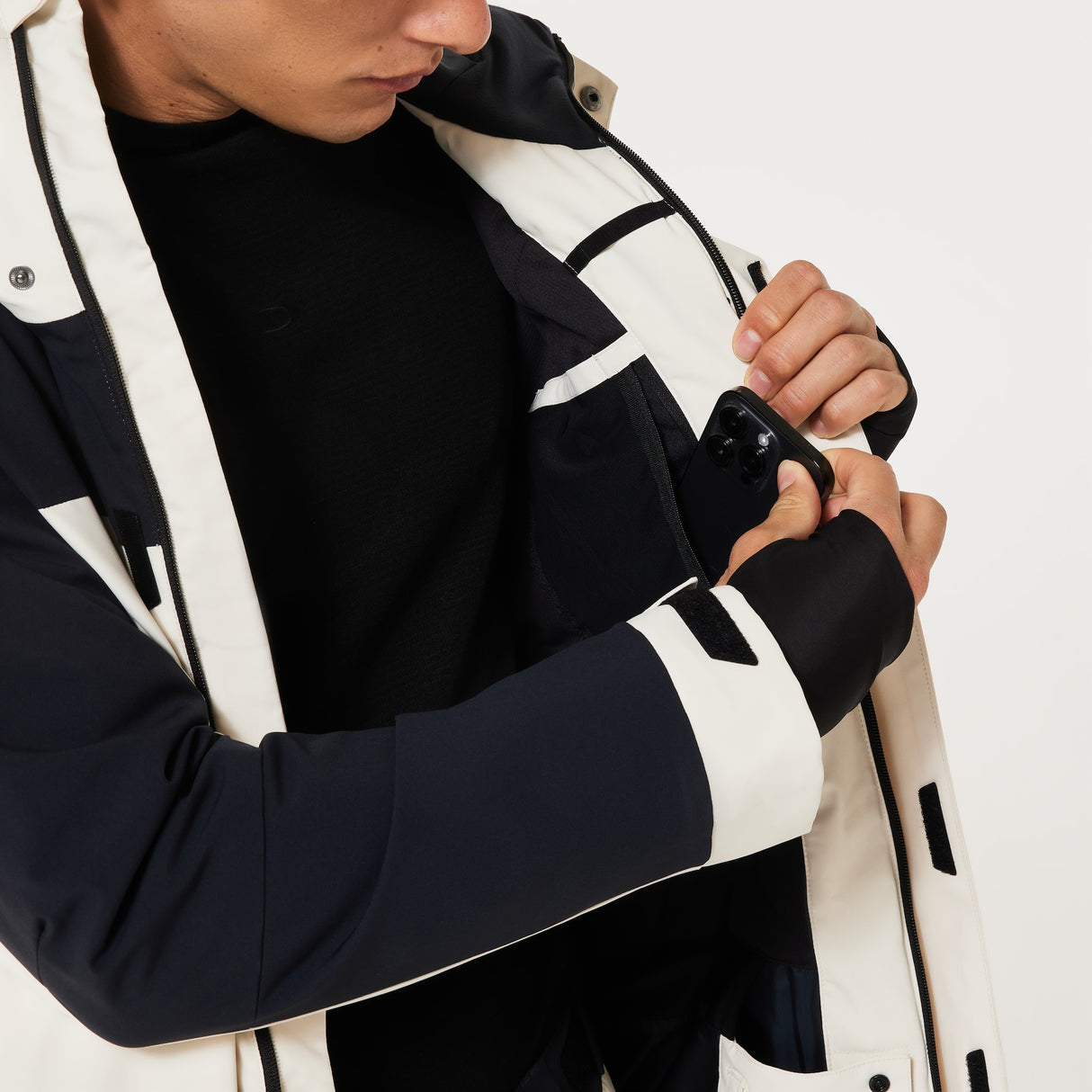 OAKLEY TNP TBT INSULATED ANORAK MENS JACKET 2026