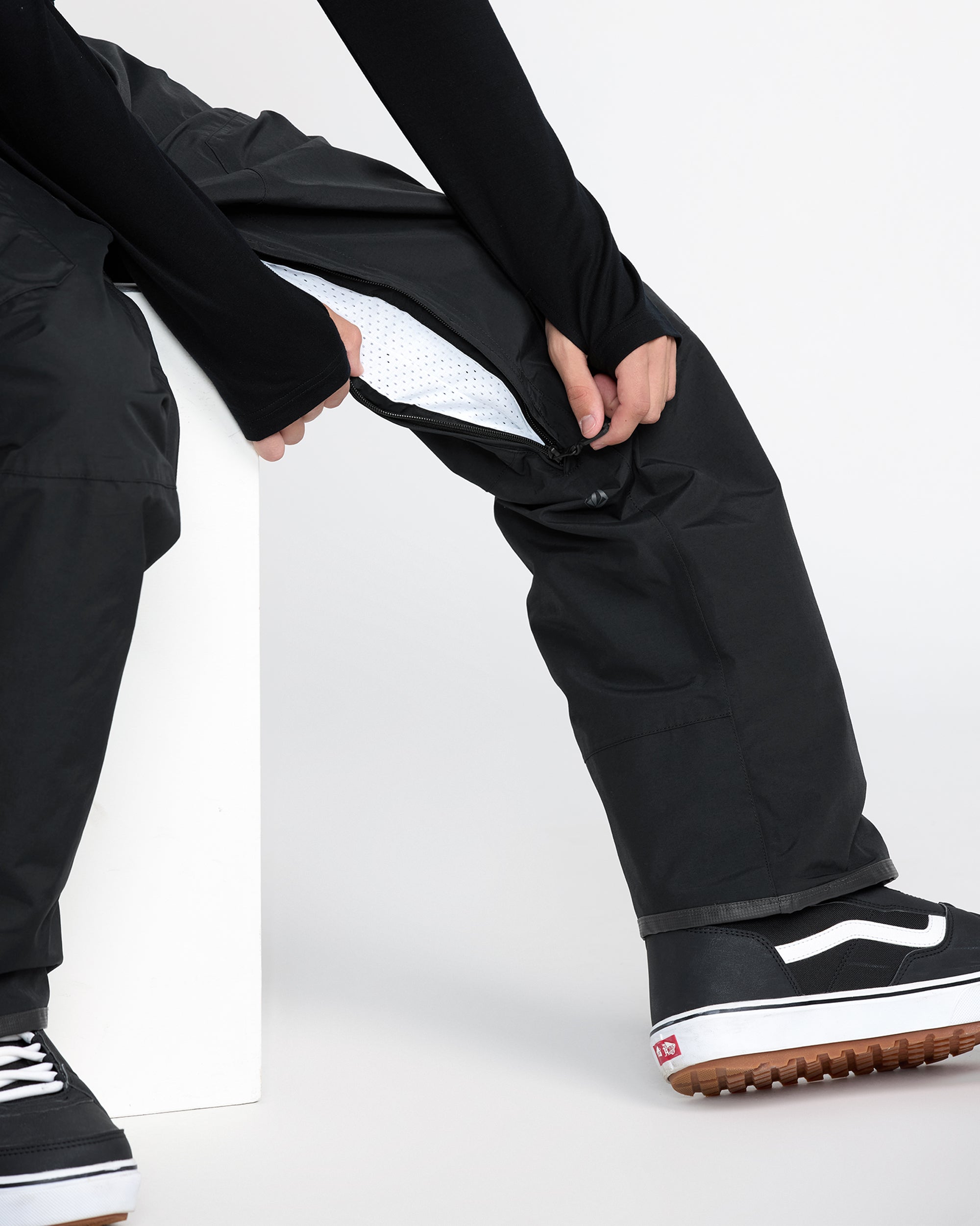 VOLCOM L GORE-TEX MEN'S PANT 2026 – Buzz's Boards