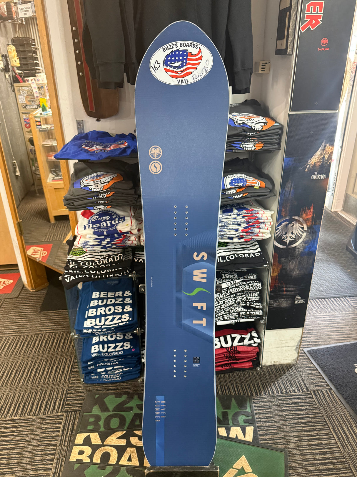 NEVER SUMMER SWIFT SNOWBOARD DBD 2026