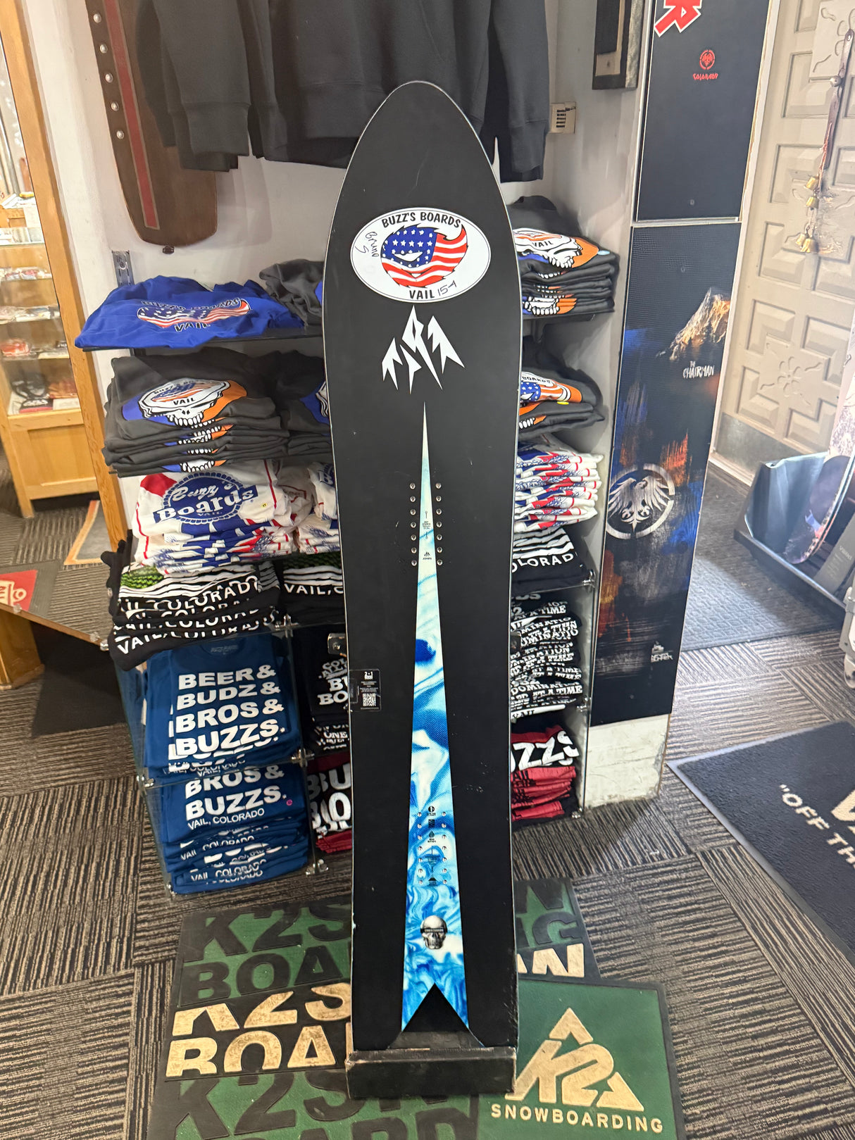 Jones Men’s Storm Wolf Snowboard DBD 2026